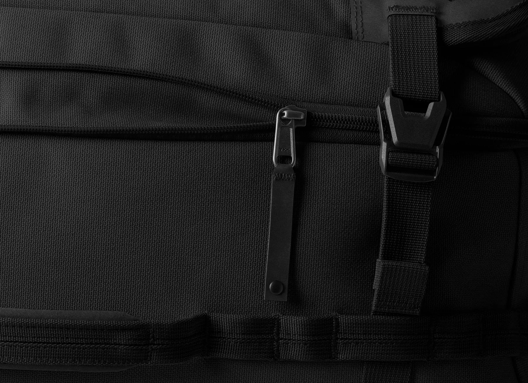 Gear Warrior XE 4-Wheel 21.75" Carry-On Luggage