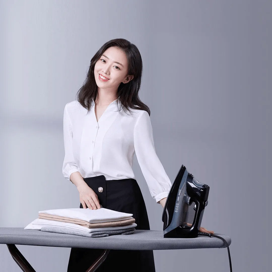 Lofans YD-015BK Handheld Portable Garment Steamer LCD Screen 2000W Powerful Clothes Steam Iron Fast Heat-Up Fabric Wrinkle Removal 340Ml Water Tank