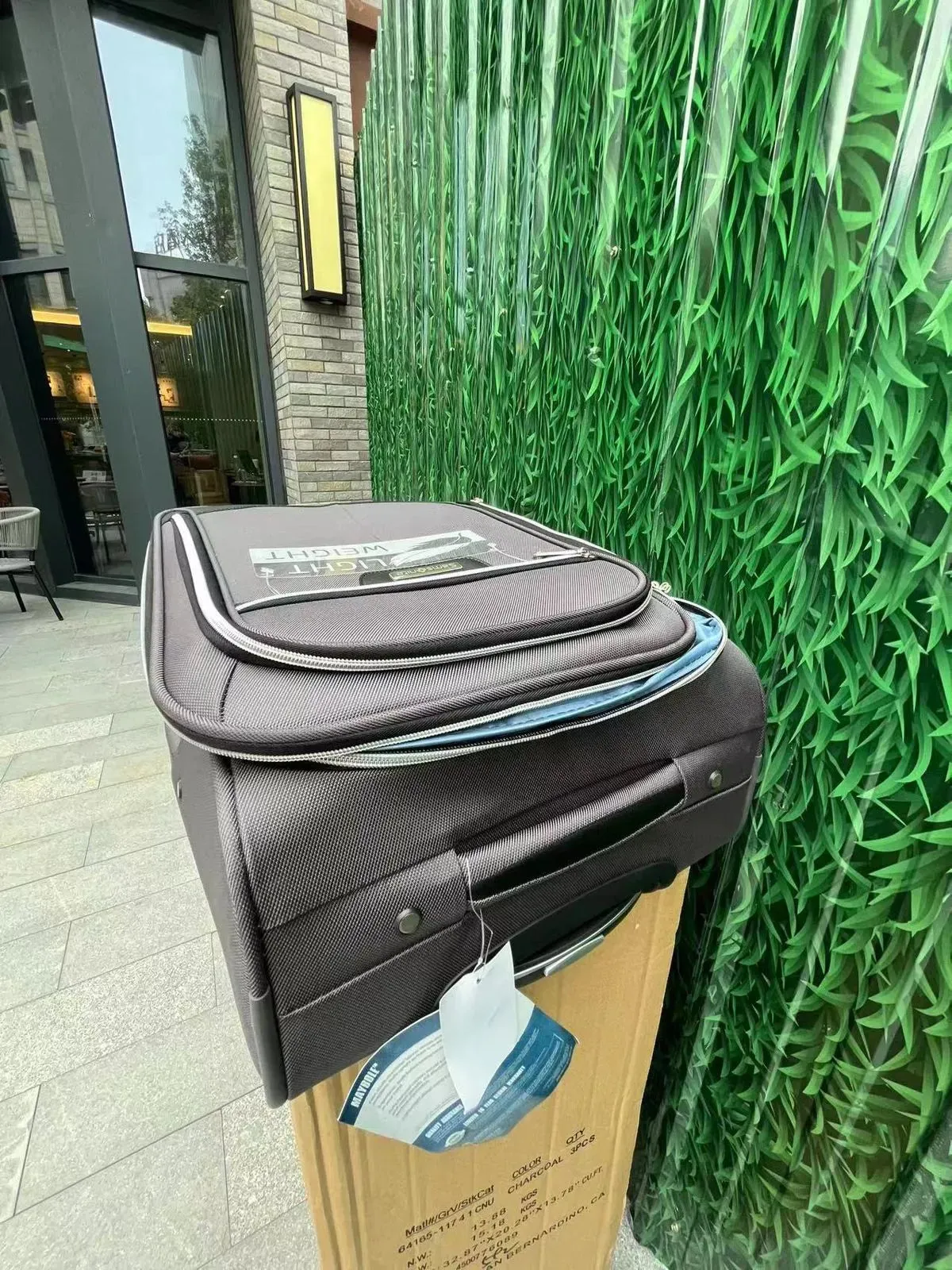 Samsonite Maybole 4 Wheels soft spinner