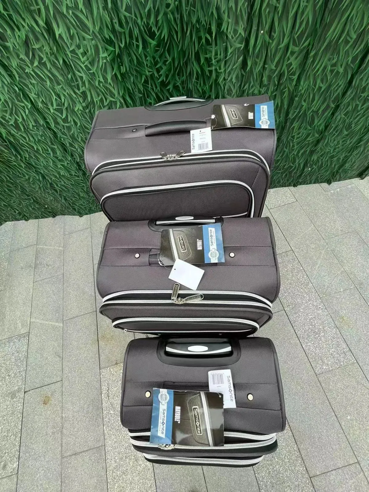 Samsonite Maybole 4 Wheels soft spinner