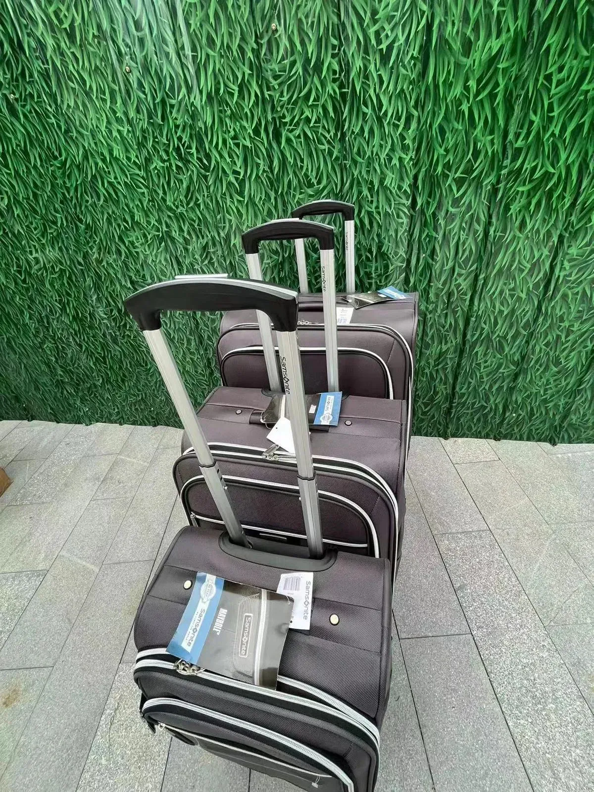 Samsonite Maybole 4 Wheels soft spinner
