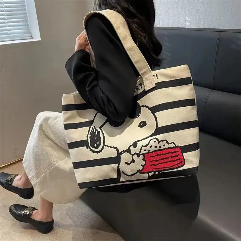 Snoopy inspired womens totebag.